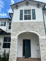 12223 NW 23rd Pl in Miami Shores, FL - Building Photo