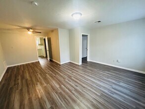 2120 Sunnydell Ave in Waco, TX - Building Photo - Building Photo