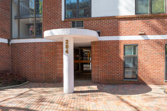 Hallmark Condominiums in Cambridge, MA - Building Photo - Building Photo