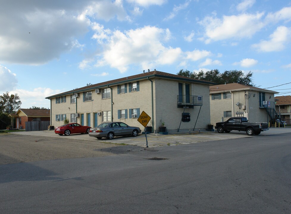Carrollton Apartments in Metairie, LA - Foto de edificio