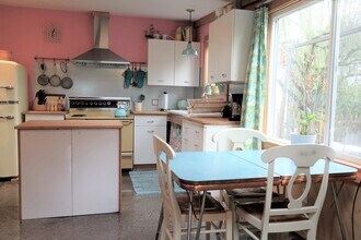 10733 Phinney Ave N, Unit A in Seattle, WA - Foto de edificio - Building Photo