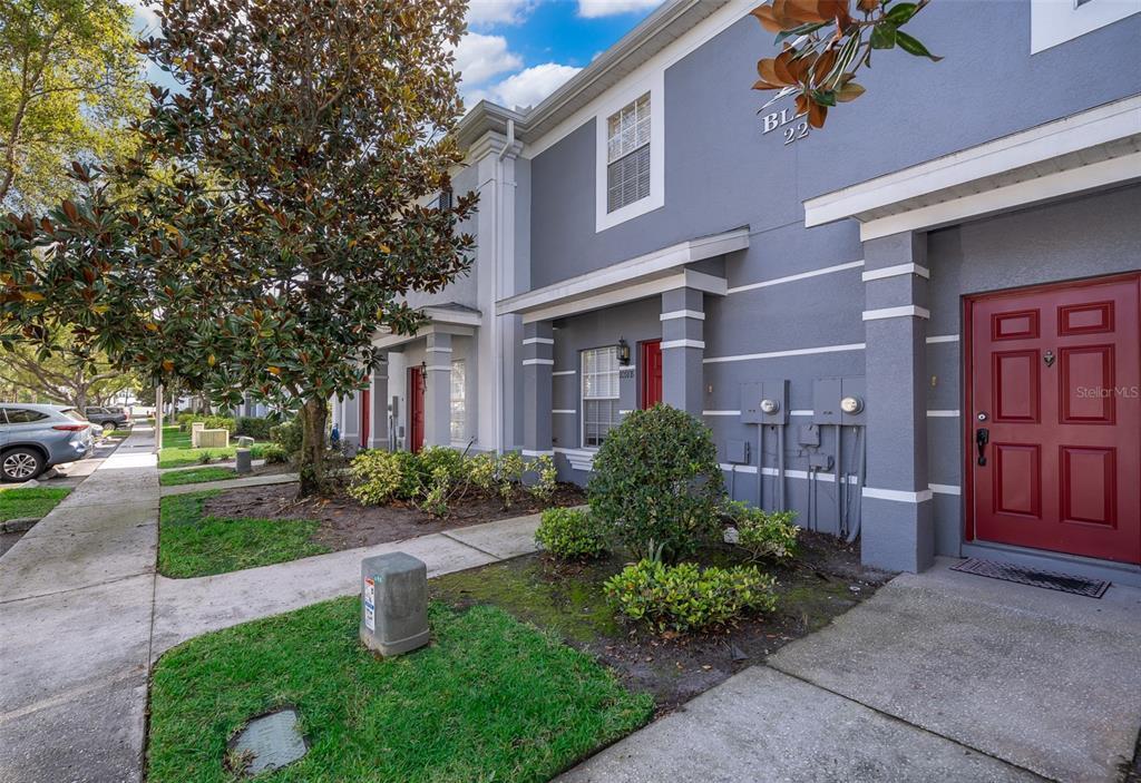 10918 Savannah Wood Ct in Orlando, FL - Building Photo