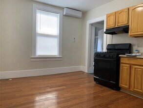 180-17 Jamaica Ave in Queens, NY - Building Photo - Building Photo