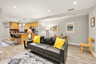 2331 1st St NW, Unit B in Washington, DC - Building Photo - Building Photo