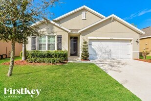 2620 Falcon Ln in Mims, FL - Building Photo