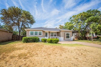 2717 39th St in Lubbock, TX - Building Photo - Building Photo