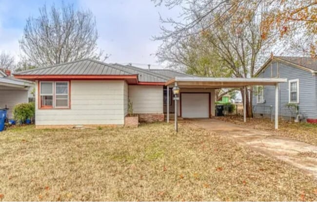 1814 S 20th St in Chickasha, OK - Building Photo - Building Photo