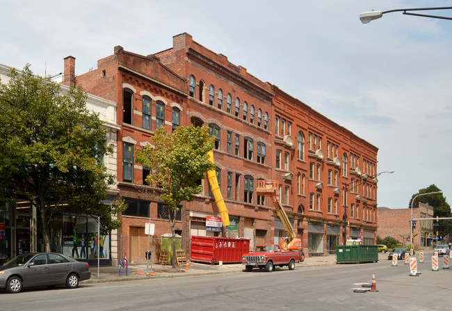 Red Jacket Flats in Buffalo, NY - Building Photo - Building Photo