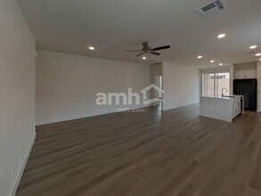 509 Sacred Lotus Pl in Henderson, NV - Building Photo - Building Photo