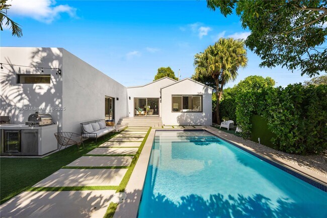 1520 SW 12th Ave in Miami, FL - Building Photo - Building Photo