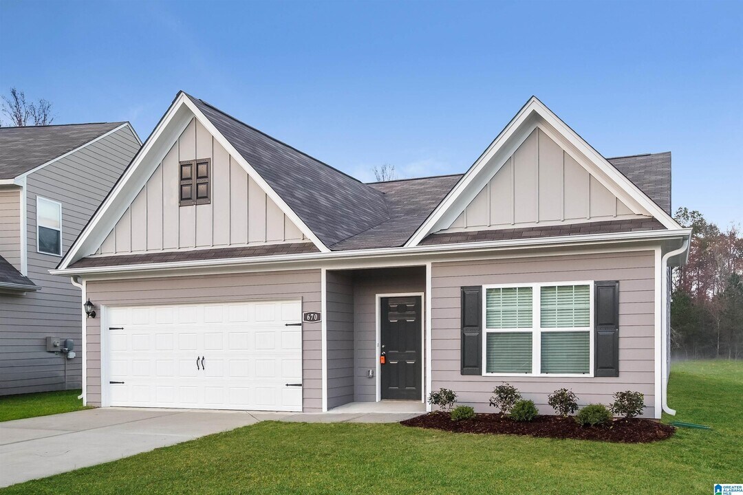670 Clover Cir in Springville, AL - Building Photo