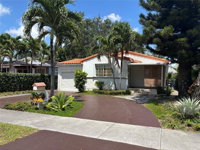 property at 625 South Dr