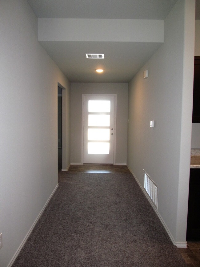 2524 Elk Creek St in Temple, TX - Foto de edificio - Building Photo