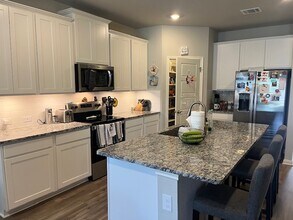 29339 Frontier Wy in San Antonio, TX - Building Photo - Building Photo