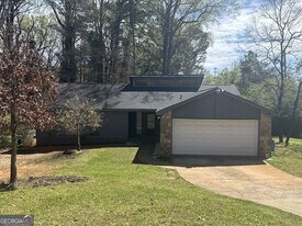 5196 Falconwood Ct NW in Norcross, GA - Building Photo