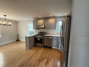 103 West St in Quincy, MA - Building Photo - Building Photo