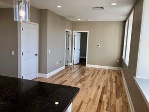 108 N Washington Ave, Unit 1101 in Scranton, PA - Foto de edificio - Building Photo