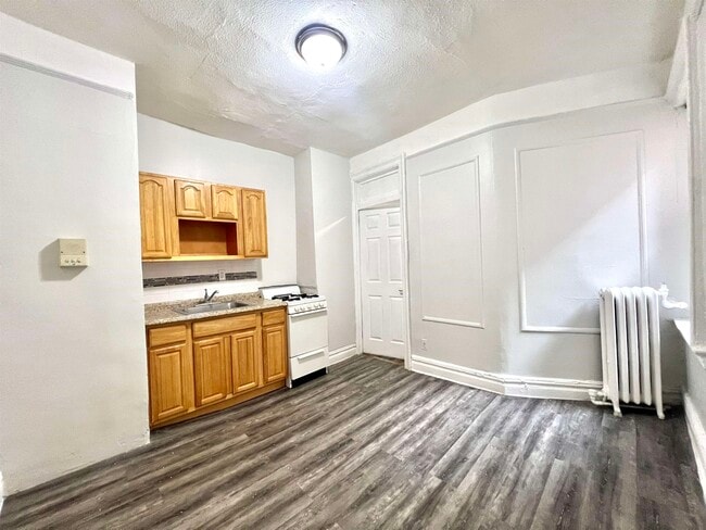 property at 92 Waldo Ave