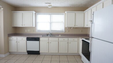 7305 Tollhouse Dr in Fayetteville, NC - Building Photo - Building Photo