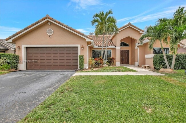 12486 SW 9th Pl in Davie, FL - Building Photo - Building Photo