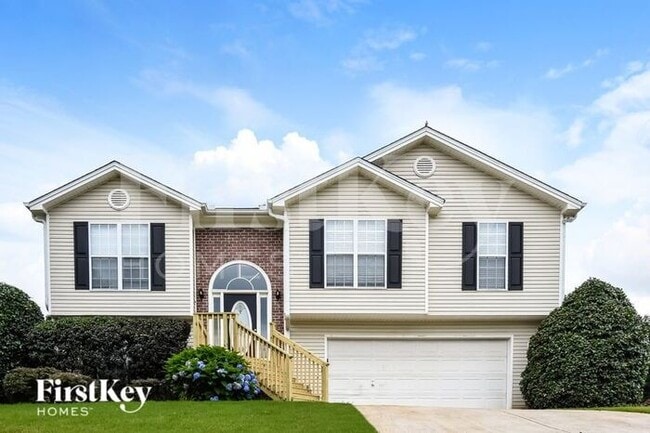 property at 285 Natchez Cir