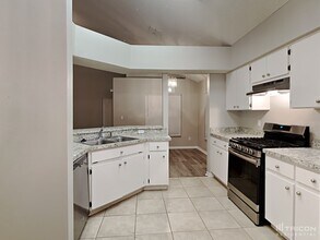 1708 Scotch Pine Dr in Brandon, FL - Building Photo - Building Photo