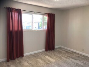 905 S Magnolia Ave in El Cajon, CA - Building Photo - Building Photo