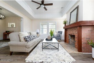 340 W 6th St in Jacksonville, FL - Building Photo