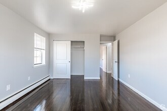 72 Folly Brook Blvd in Wethersfield, CT - Building Photo - Building Photo