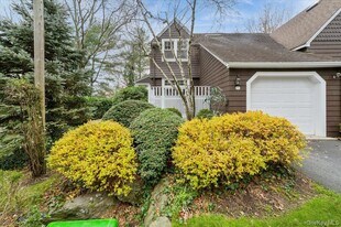 10 Old Jackson Ave in Hastings On Hudson, NY - Building Photo