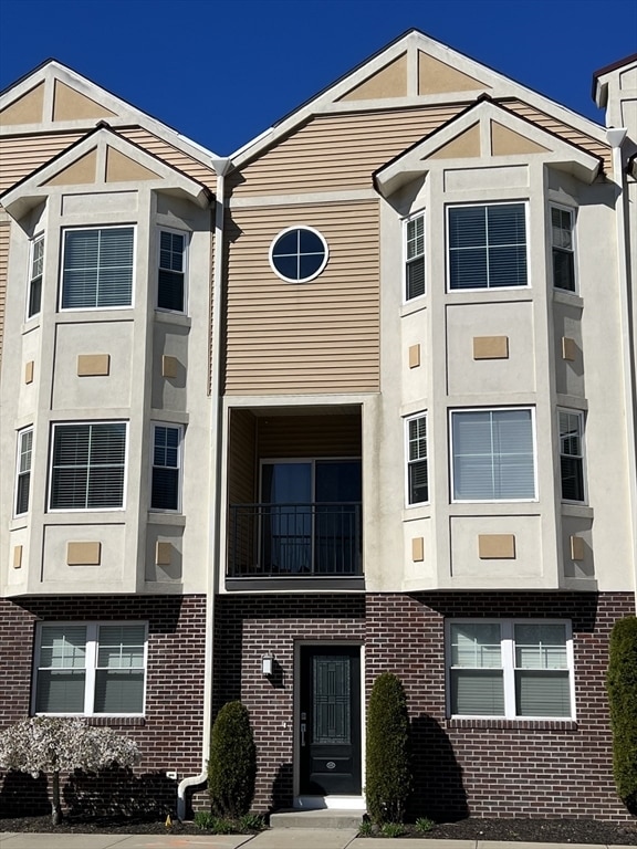 property at 2 N Main St