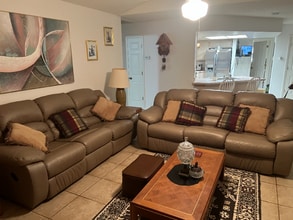 11610 Higdon Dr in Thonotosassa, FL - Foto de edificio - Building Photo