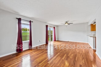 2711 Canterbury Dr in Imperial, PA - Building Photo - Building Photo