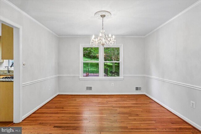 9707 Stoneybrook Dr in Kensington, MD - Building Photo - Building Photo