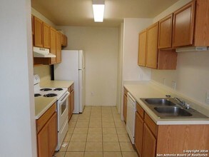 4402 Terra Summit Rd in San Antonio, TX - Building Photo - Building Photo