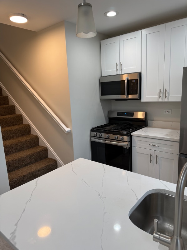 2242 W 18th Pl in Chicago, IL - Foto de edificio - Building Photo