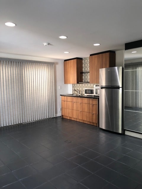 10655 Coraline Pl, Unit 1 in Chatsworth, CA - Building Photo - Building Photo