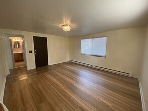 525-525 N Markeson St in Chelan, WA - Building Photo - Building Photo