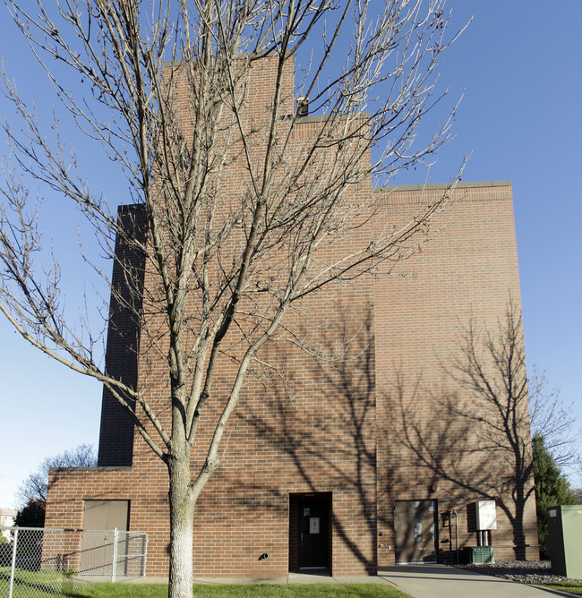 Wimbledon Green Apartments in St. Cloud, MN - Building Photo - Building Photo