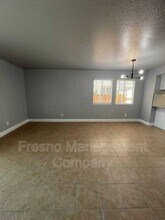 3306 W Shields Ave in Fresno, CA - Building Photo - Building Photo