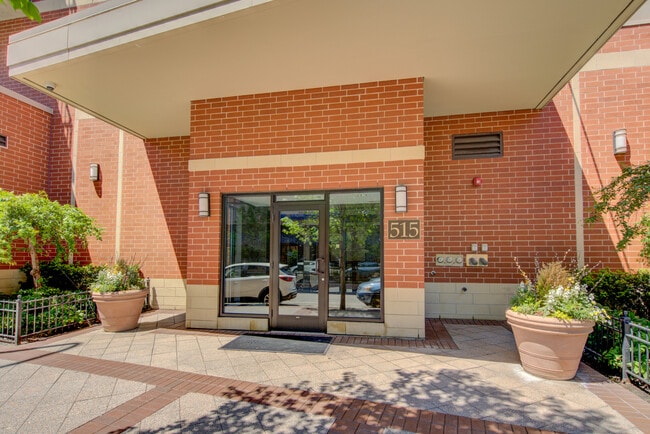 515 Main St in Evanston, IL - Building Photo - Building Photo