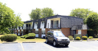 Sherwood Forest Garden Apartments photo'