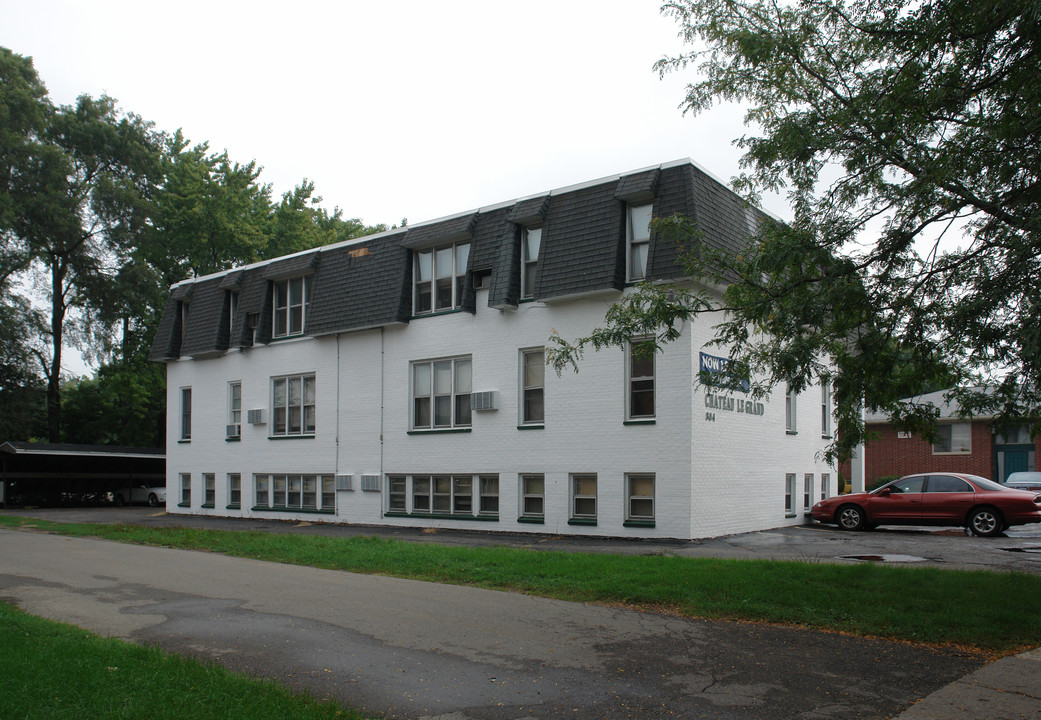 Chateau Le Grand in Lansing, MI - Building Photo