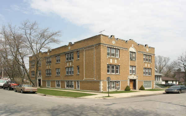 205-207 W 14th Pl in Chicago Heights, IL - Building Photo