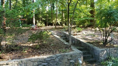 3857 Land O Lakes Dr NE in Atlanta, GA - Building Photo - Building Photo