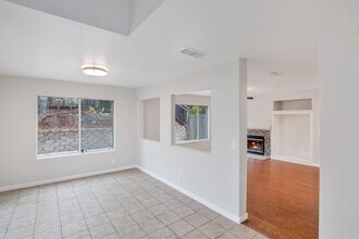 408 Hansen Cir in Folsom, CA - Building Photo - Building Photo