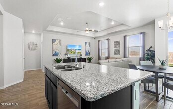 253 Adamtowne Dr in El Paso, TX - Building Photo - Building Photo