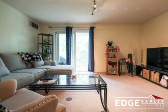48 Silver Hill Ln, Unit 2 in Natick, MA - Building Photo - Building Photo