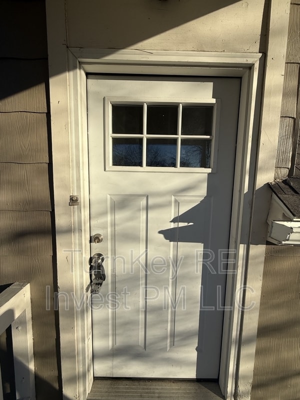 111 Center Ave in Aurora, IL - Foto de edificio - Building Photo