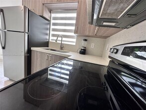 842 SW 14th Ave in Miami, FL - Building Photo - Building Photo